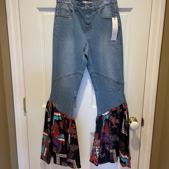 Gemma & Jane jeans with colorful bell bottoms Size 4 - Picture 1 of 4